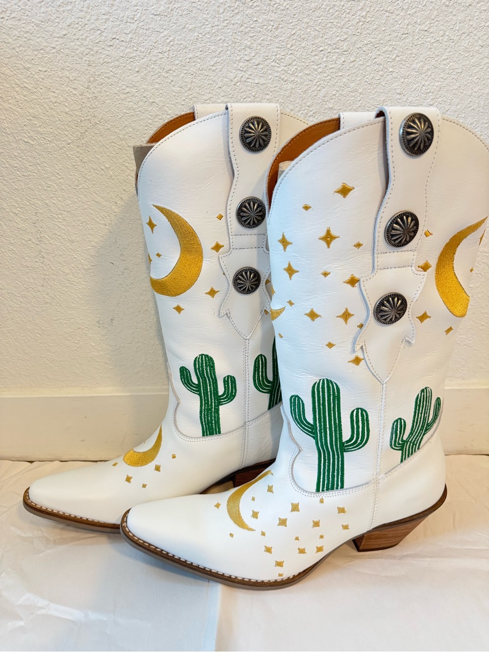 Dingo Pachita Celestial Western Boots NWT in White Size 8 - Picture 3 of 13